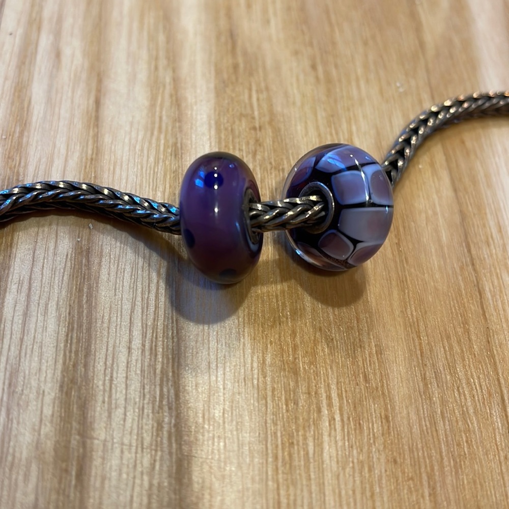 Set of 2 purple trollbeads